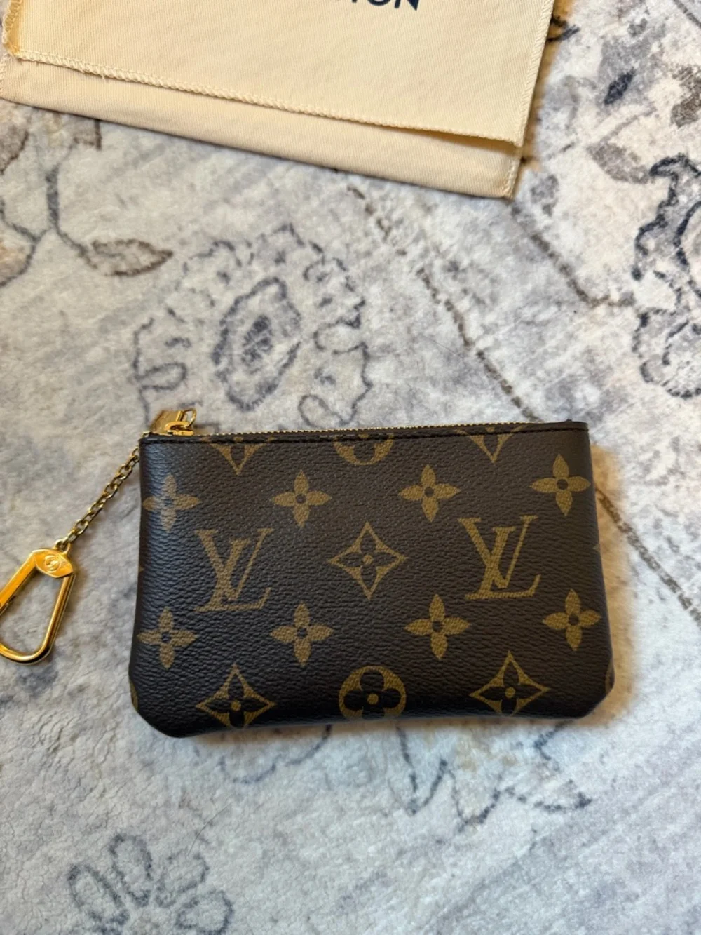 Louis Vuitton Monogram Canvas Key Pouch S - Picture 2 of 4